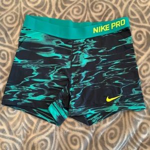 Women’s Nike pro spandex shorts